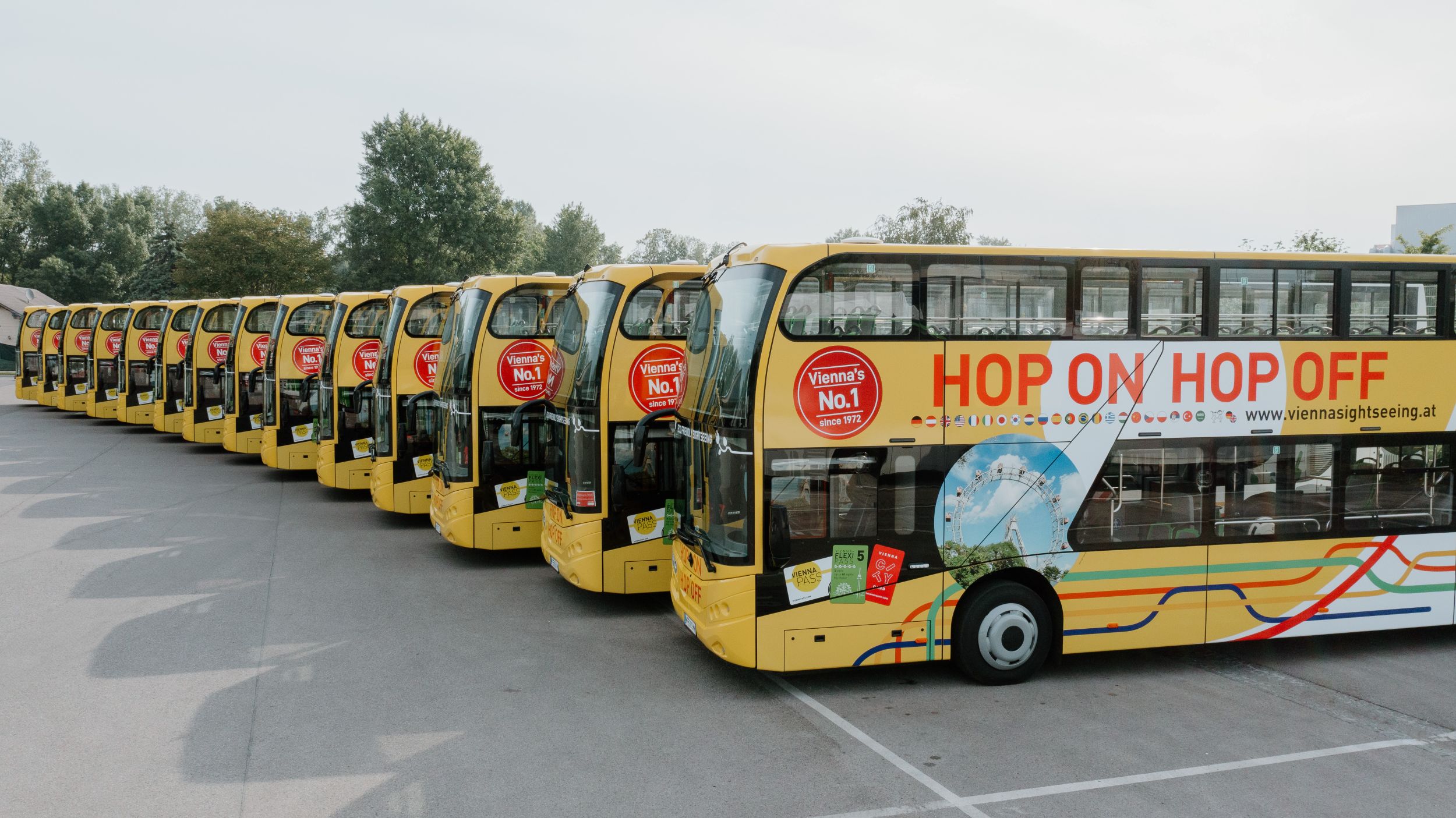 ViennaSightseeing E Bus Flotte c Karin Hlavacek