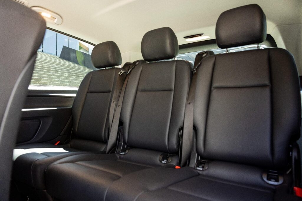 Bus fleet 13 Kleinbus c Dr. Richard 2