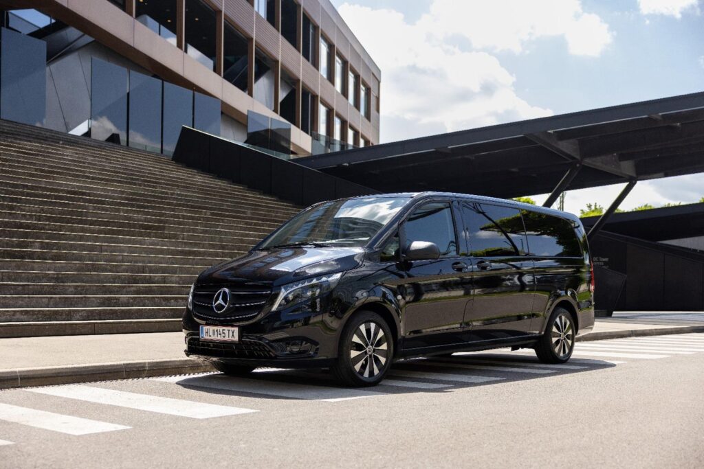 Bus fleet 12 Kleinbus c Dr. Richard 5 1