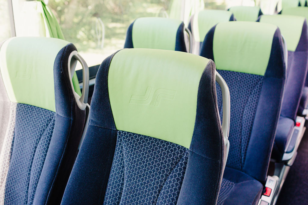 Reisebus innen 50 Sitzer c Dr. Richard Bernhard Luck 29 3