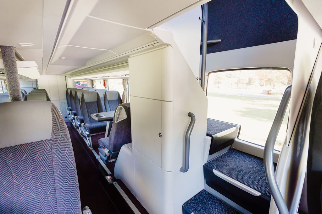 Bus mieten 16 Reisebus innen Stockbusc Dr. Richard Bernhard Luck 11