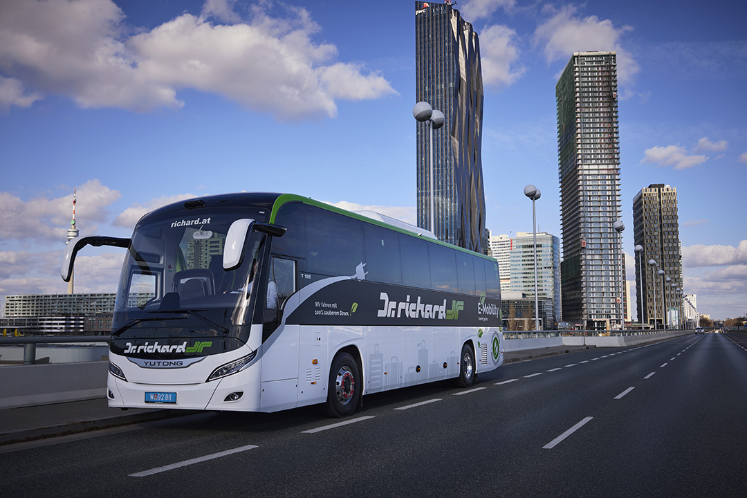 E Reisebus 5 komprimiert c Dr. Richard Gruppe APA Fotoservice Ben Leitner