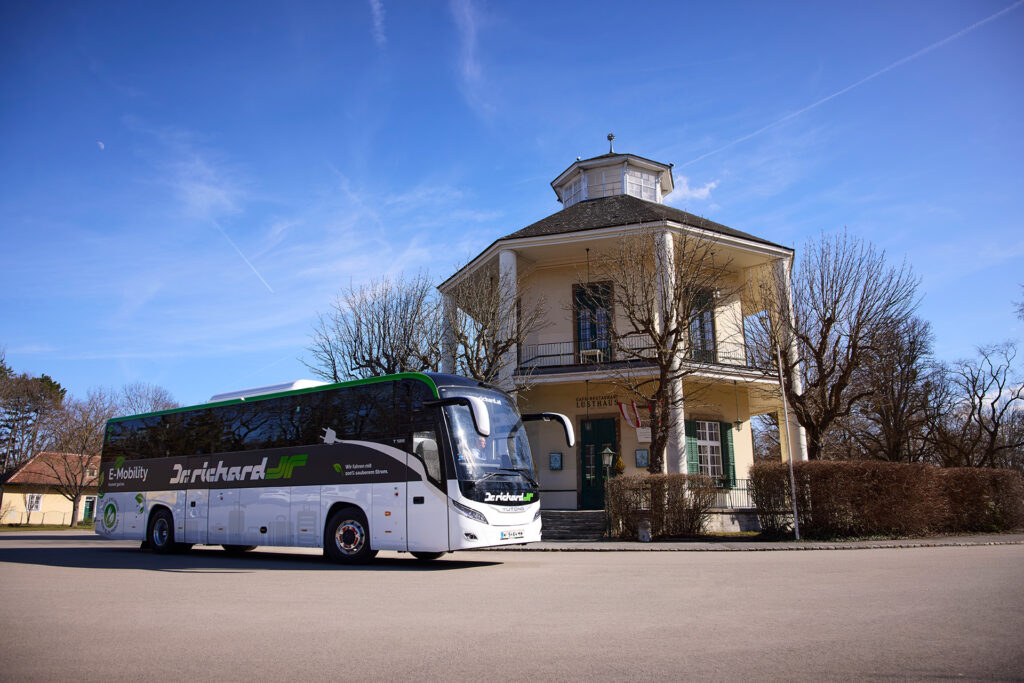 electric coach 18 E Reisebus 3 c Dr. Richard APA Fotoservice Ben Leitner web