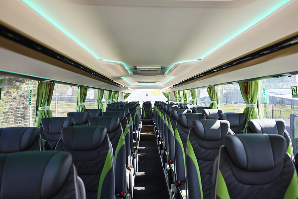 electric coach 24 E Reisebus Innen 17 komprimiert c Dr. Richard APA Fotoservice Ben Leitner 1