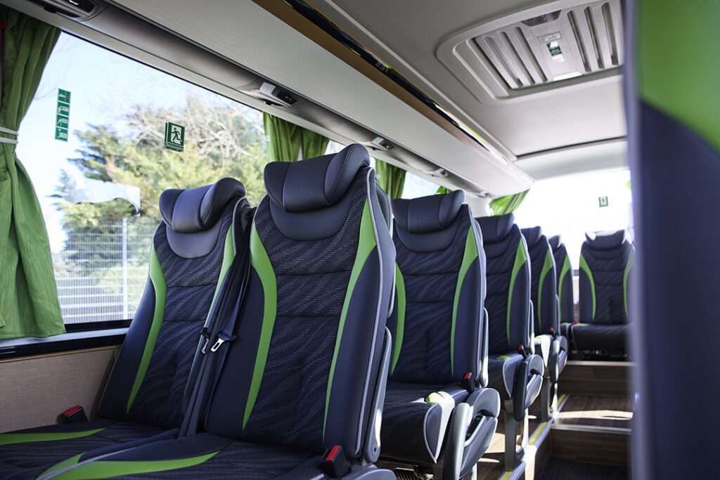 electric coach 25 E Reisebus Innen 1 komprimiertc Dr. Richard APA Fotoservice Ben Leitner