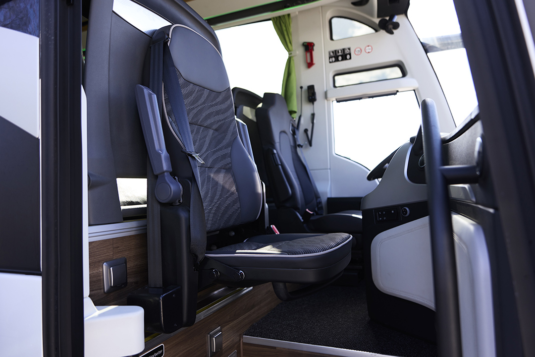 electric coach 36 E Reisebus Innen 23 komprimiert c Dr. Richard APA Fotoservice Ben Leitner
