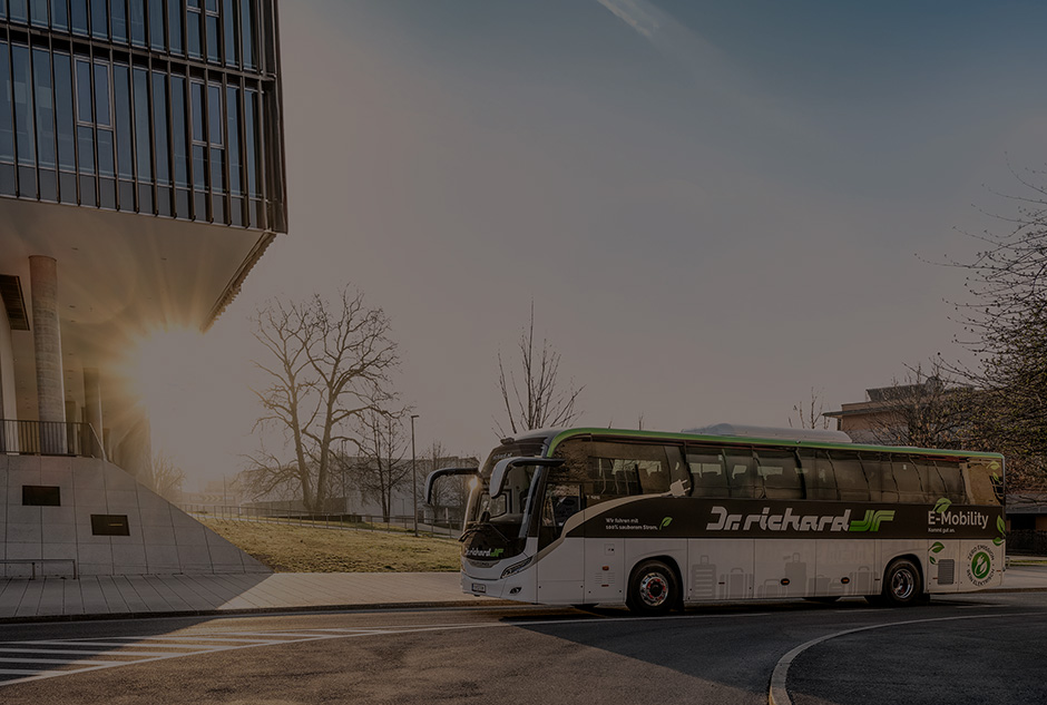 Ihr Partner für Bus mieten & öffentlichen Verkehr 10 Electric coach Salzburg 5 c Dr. Richard Scheinast.com 7586 header