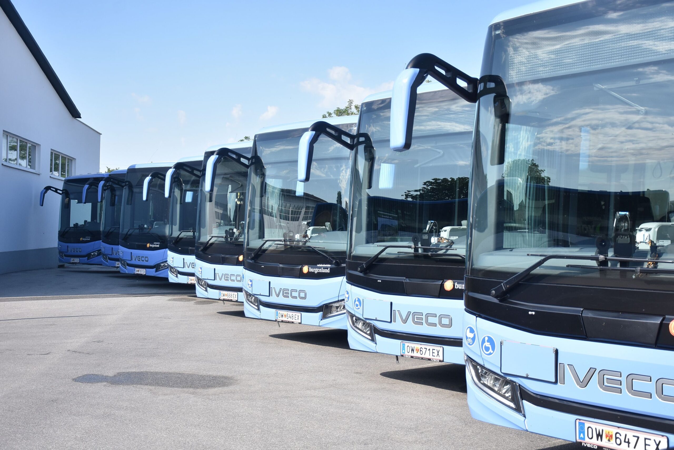 Feierliche Segnung: 36 neue Linienbusse für die Dr. Richard Gruppe im Burgenland 7 Bussegnung PI 2 c Dr. Richard Michael Rodach scaled