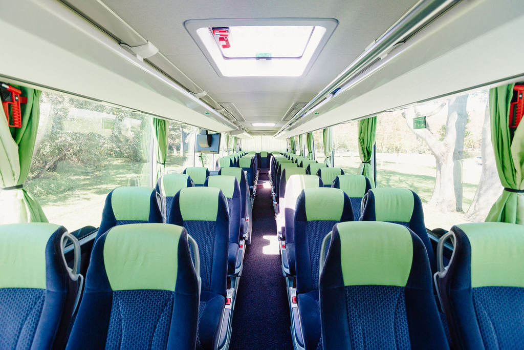 58 – 63 Sitzer 5 Reisebus innen 58 Sitzer web c Dr. Richard Bernhard Luck 28 1