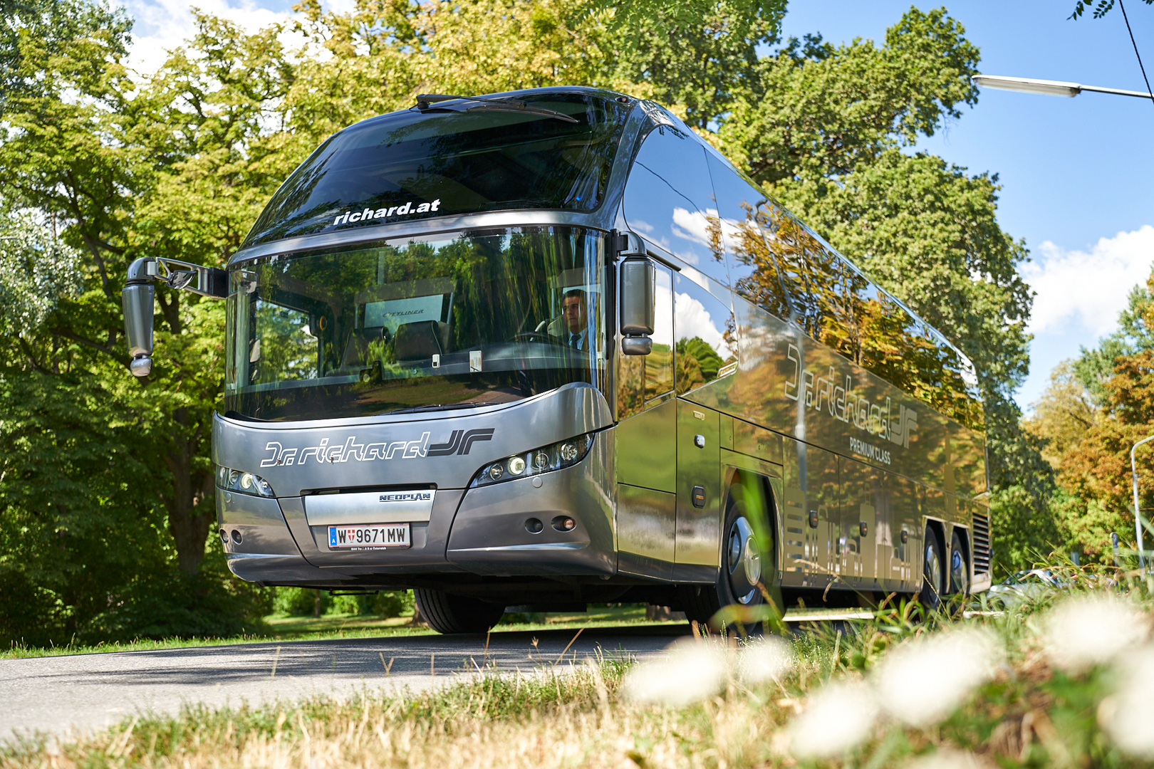 Busflotte 9 Premium Class web c Dr. Richard M. Scheer 2 1