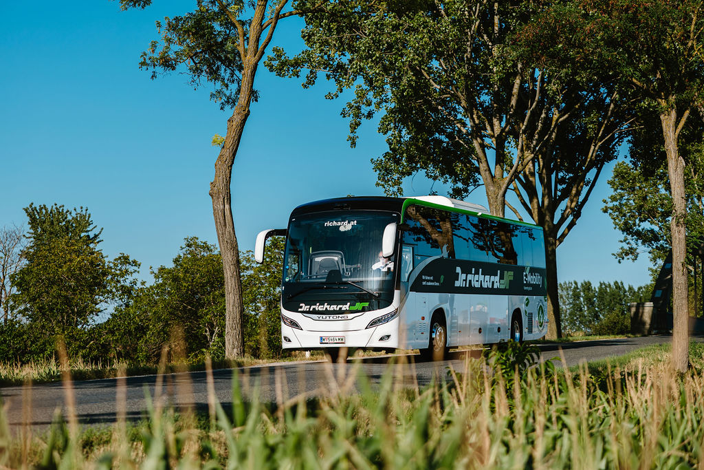 E-Reisebus 22 E Reisebus 2 web c Dr. Richard Bernhard Luck 1