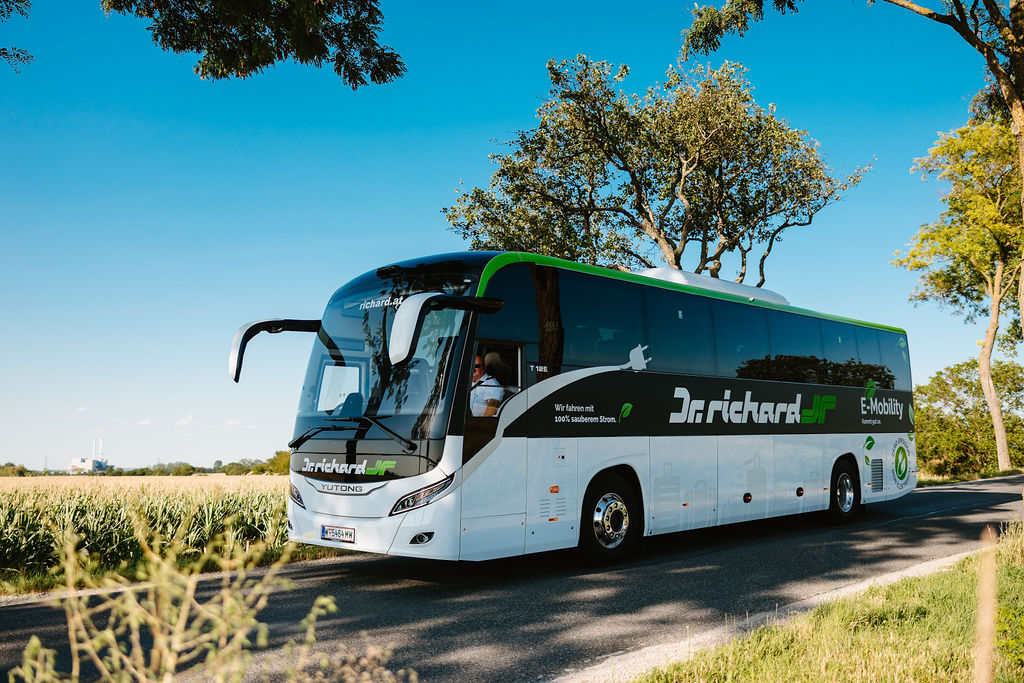 E-Reisebus 27 E Reisebus 3 web c Dr. Richard Bernhard Luck