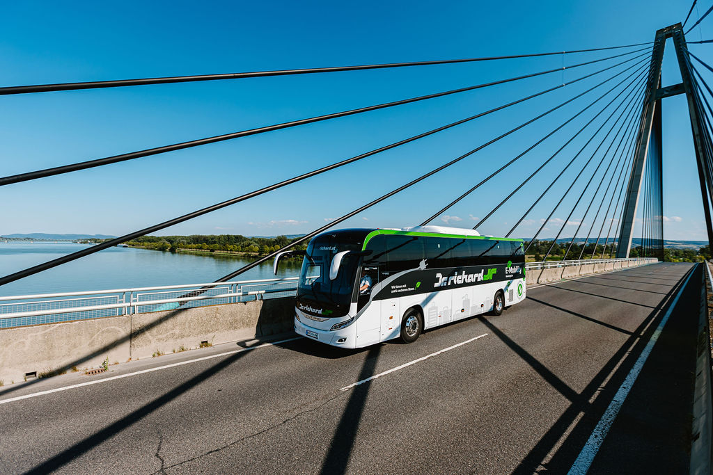E-Reisebus 21 E Reisebus web c Dr. Richard Bernhard Luck