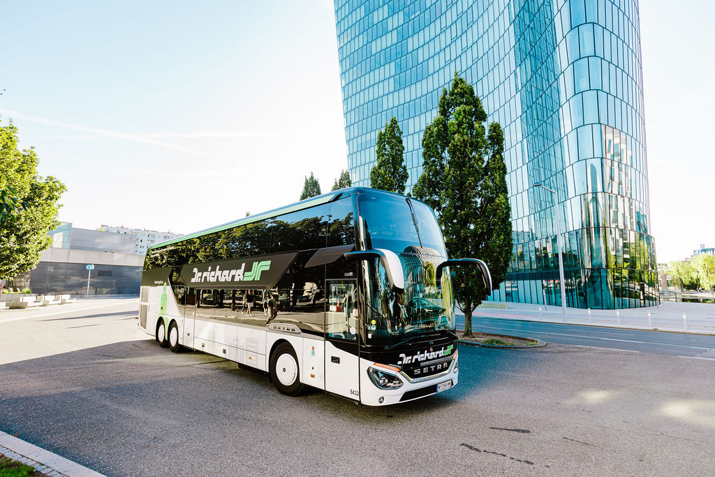 76 – 84 Sitzer 4 Stockbus web c Dr. Richard Bernhard Luck 7