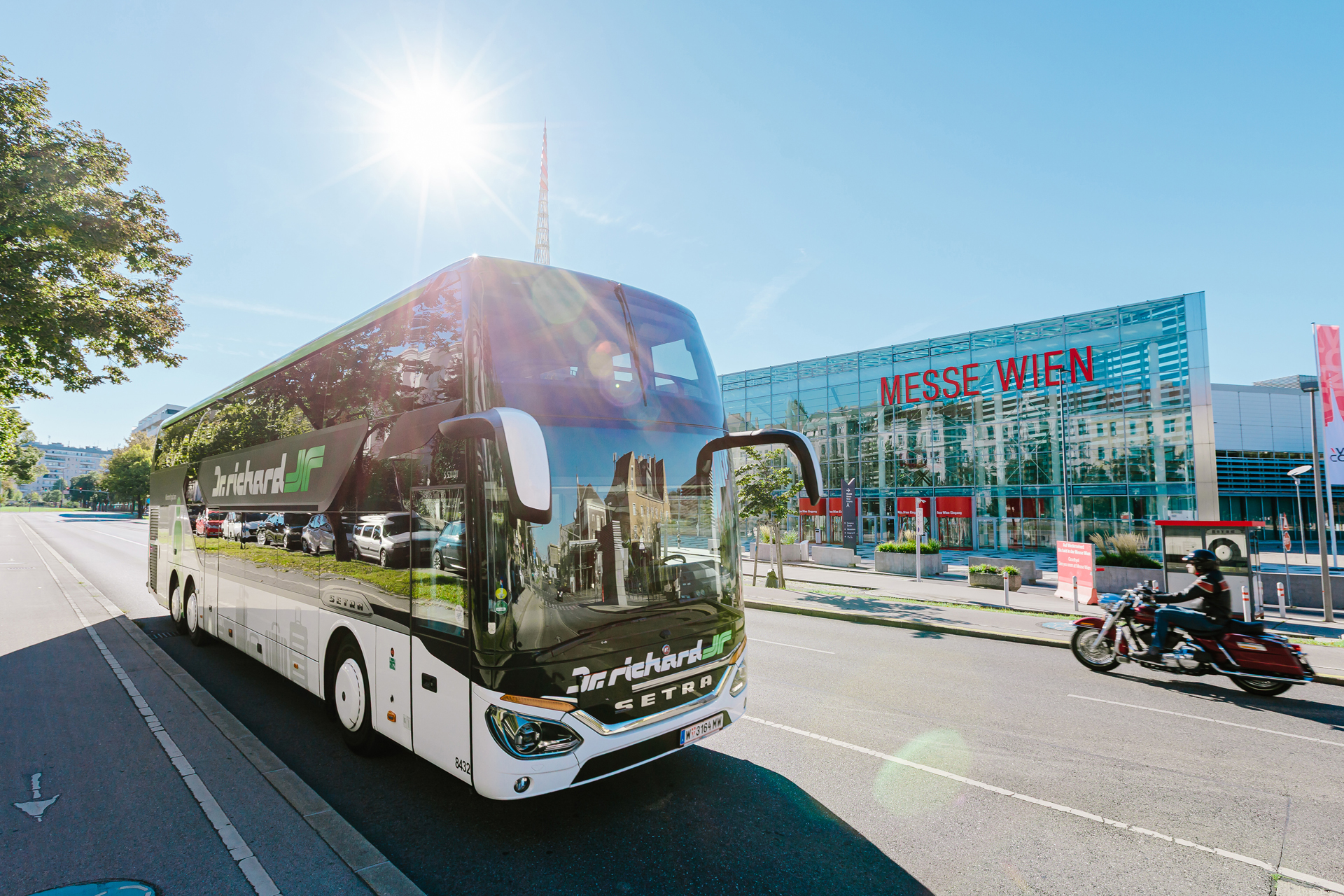 76 – 84 seater 7 Double-decker_76 - 84 seater_(16)_(c) Dr. Richard_Bernhard Luck